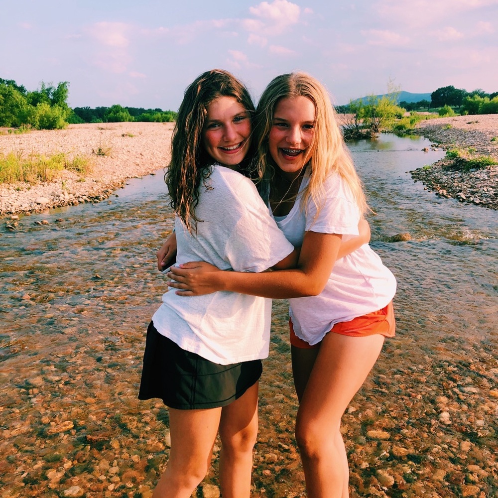 Meet your Posher, Chloe